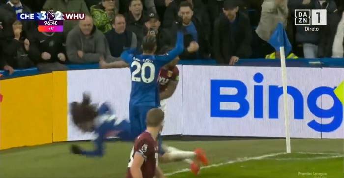 华体会官方网站入口-特劳雷公开致歉库库雷利亚，称冲突系一时冲动|马克·库库雷利亚|都留|本意|在场|道歉_新浪体育_新浪新闻