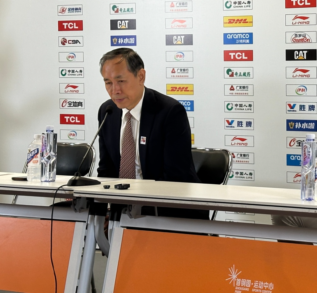 华体育app官网登录-胜浙江发布会！许利民赞防守，谈方硕贡献，5伤员或仅小曾能复出