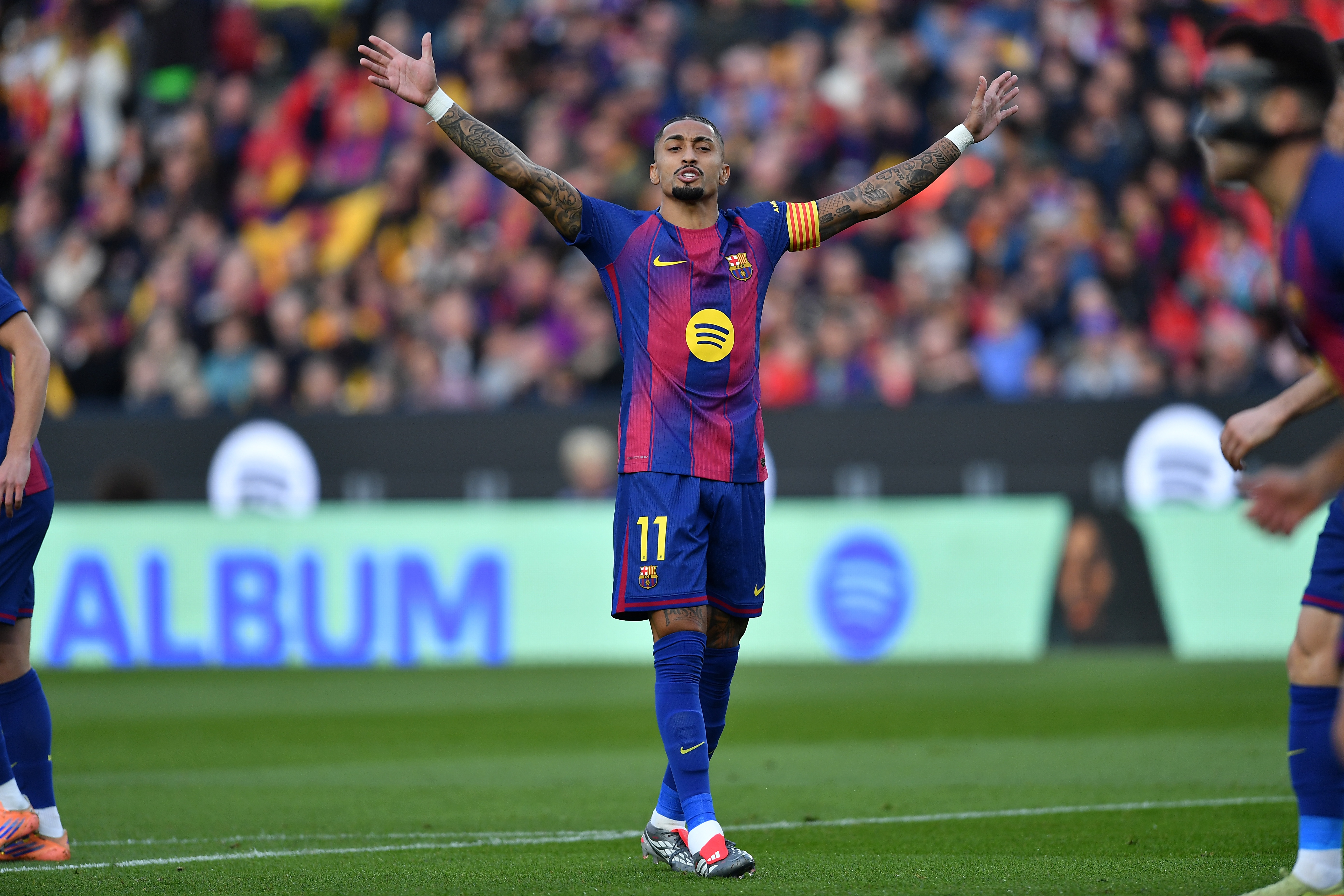 华体会真人-拉菲尼亚对阵塞维利亚上演帽子戏法，上一位做到的巴萨球员是梅西